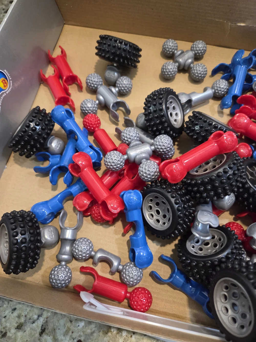 ZOOB MOBILE 76pc Building Construction Toy Car Designer Set Zoobmobile Wheels